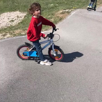 Peuter met timmermansoog