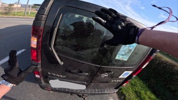 Motorcrosser let niet op