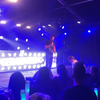Hele video Gerard Joling bierincident