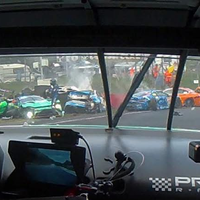 Megacrash op de Nordschleife