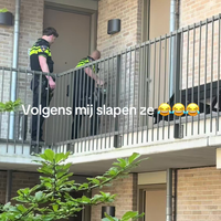 Politie faalt aan de deur