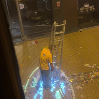 Man met ladder