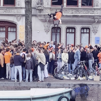 Wel doorfeesten of even blijven liggen?
