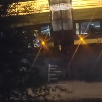 Bus neemt omgereden paaltje mee