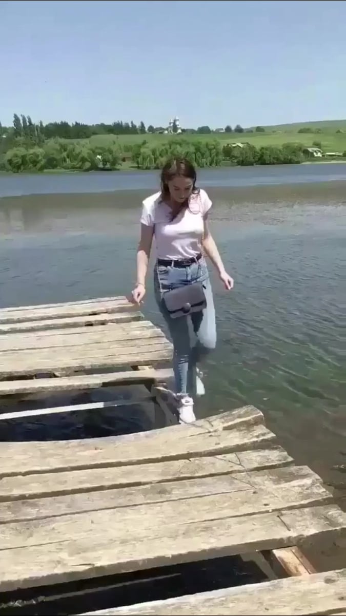 Meisjes op de steiger