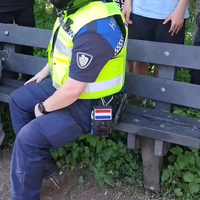 Hendheving doet spelleetje