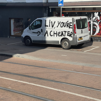Liv heeft buiten de deur geneuqd