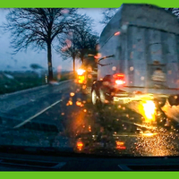 Dikke crash met aanhanger! | Dumpert Dashcam 65