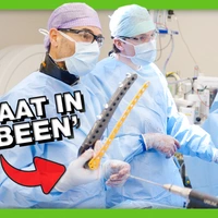 De operatiekamer in met een traumachirurg in Dumpert Filmt Je Werkplek!