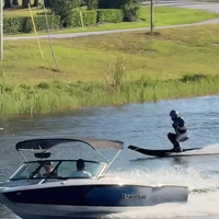 Vliegen of waterskien 