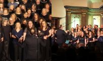 Iers koor geeft “Rhythm Is a Dancer” heerlijke 90’s-make-over