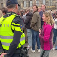 Foto afgevoerde opa mag niet.