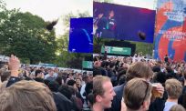 Pruik krijgt onverwachte hoofdrol tijdens feestje in Rotterdam