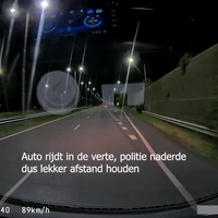 Man rijdt dronken. Politie stopt man.