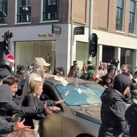 BMW patser strooit geld