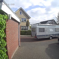 Even de caravan op de plek zetten..