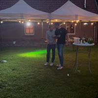 Keals maken ruzie met schuur