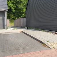 Buurtkat geniet van lebensraum