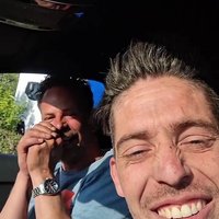 Je maatje mee in de Audi 
