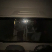 Rondje achterin de bus…