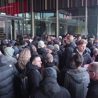 Mega chaos voor plastic horloge 