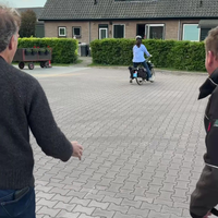 Gassen met die brommer 