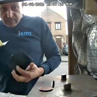 Goochelaar komt eitjes halen