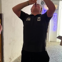 Fles wijn adten
