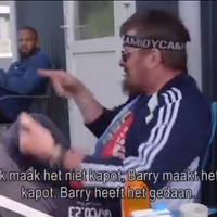 Ik wou gewoon een flesje bier tegen het raam gooien