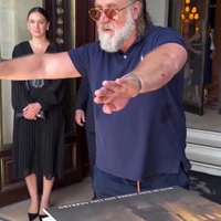 Russell Crowe vs handtekeningenjagers