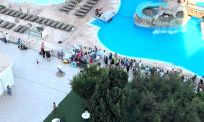 Ligbeddenoorlog in Spaanse resorts weer compleet losgebarsten