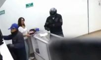Juwelier in Mexico in halve minuut leeggeroofd door gewapend drietal