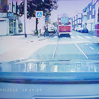 Fietser bijna onder de tram Goudenregenstraat Den Haag