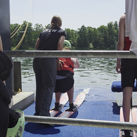 Laten we eens gaan waterskiën