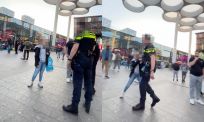 Agent in Utrecht verliest geduld met vrouw die maar niet wil luisteren