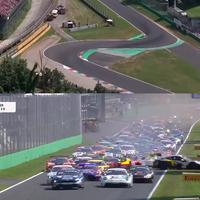 Eerste bocht na de start van de GT3