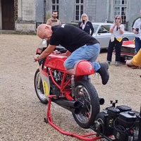 Een MV Agusta starten