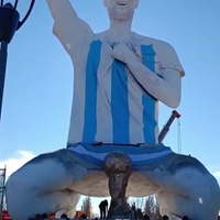 Standbeeld voor Messi onthuld in Argentinië