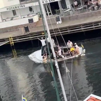 10 Dronken gasten op een bootje