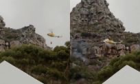 Helikopter crasht tijdens blussen bij Kaapstad, piloot komt er goed vanaf
